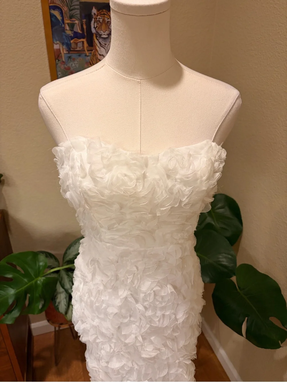 NWT Billy J Strapless White Floral Appliqué Midi Dress with Side Slit - US XS - Picture 5 of 11